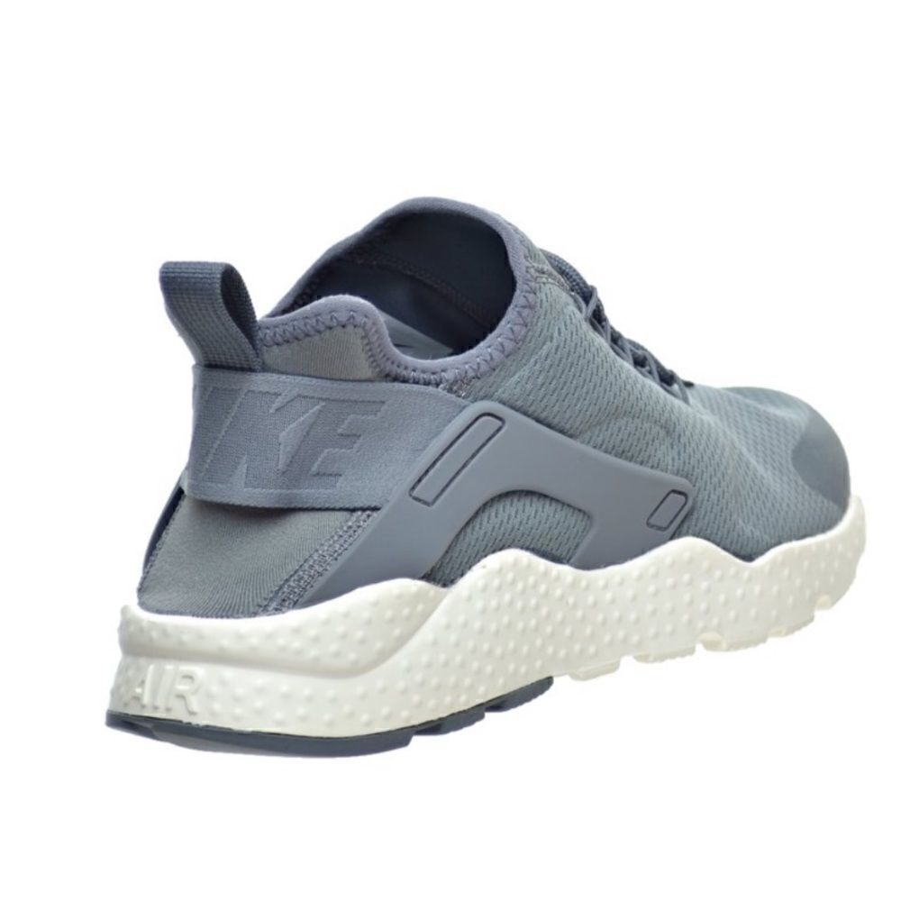 Nike Air Hurache - image 4